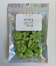 Load image into Gallery viewer, Honey Spiced Pear Wax Melts