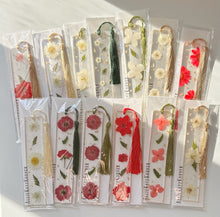 Load image into Gallery viewer, Floral Resin Bookmarks ~ Various Colors