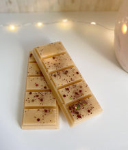 Load image into Gallery viewer, Nan's Homemade Bread Wax Melts