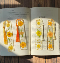 Load image into Gallery viewer, Floral Resin Bookmarks ~ Autumn
