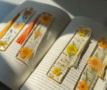 Load image into Gallery viewer, Floral Resin Bookmarks ~ Autumn
