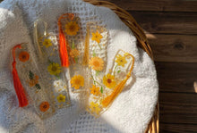 Load image into Gallery viewer, Floral Resin Bookmarks ~ Autumn
