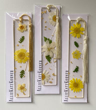 Load image into Gallery viewer, Floral Resin Bookmarks ~ Autumn
