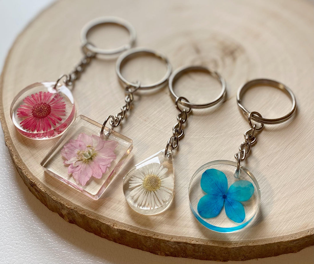 Floral Resin Keychains ~ Solid Flower