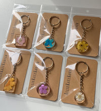 Load image into Gallery viewer, Floral Resin Keychains ~ Solid Flower
